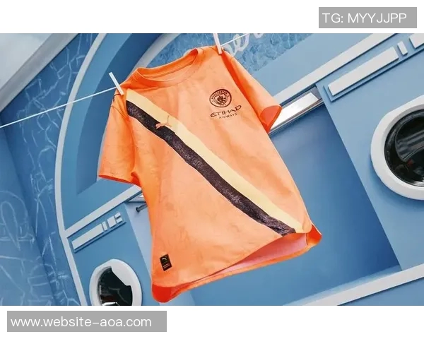 曼城推出马年特别球衣设计米色主调融入中国水墨艺术元素 曼城推出马年特别球衣设计米色主调融入中国水墨艺术元素