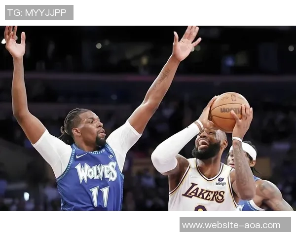 湖人第三节狂飙31-15逆转黄蜂赛季最佳表现再现球场风采 湖人第三节狂飙31-15逆转黄蜂赛季最佳表现再现球场风采